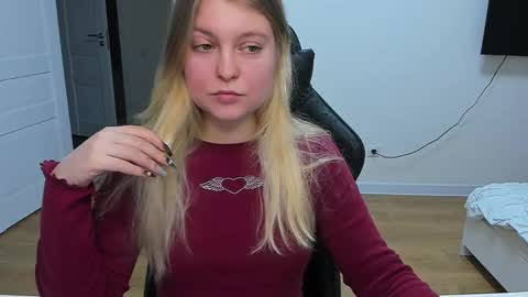 Snapshot of stacy_miraclee chatting on 02/14/25, 03:58 Stacy online show from 02/14/25, 03:58
