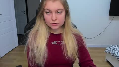 Snapshot of stacy_miraclee chatting on 03/06/25, 10:30 Stacy online show from 03/06/25, 10:30