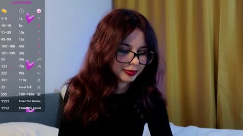 Snapshot of stacybesty chatting on 01/24/25, 07:28 Lilian online show from 01/24/25, 07:28