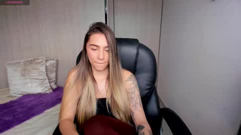 Stacy Conner online show from 10/16/25, 03:35