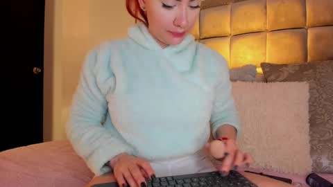 Snapshot of stacyrigel chatting on 02/13/25, 04:22 Stacy Rigel online show from 02/13/25, 04:22