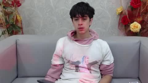 Snapshot of star_boyx chatting on 09/09/25, 02:27 star_boyx online show from 09/09/25, 02:27