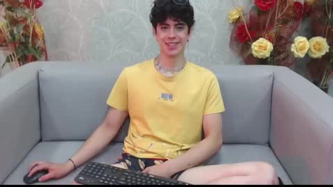 Snapshot of star_boyx chatting on 09/11/25, 09:37 star_boyx online show from 09/11/25, 09:37