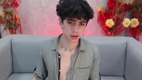 Snapshot of star_boyx chatting on 09/18/25, 09:17 star_boyx online show from 09/18/25, 09:17