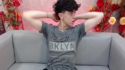 Snapshot of star_boyx chatting on 09/22/25, 08:33 star_boyx online show from 09/22/25, 08:33