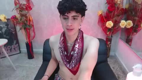 Snapshot of star_boyx chatting on 09/25/25, 10:13 star_boyx online show from 09/25/25, 10:13