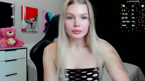 Caroline online show from 10/12/25, 06:12