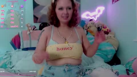 Snapshot of starsaturn chatting on 10/06/25, 02:42 Saturn online show from 10/06/25, 02:42