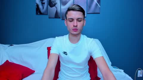 Snapshot of stashott69 chatting on 02/05/25, 04:47 STAS online show from 02/05/25, 04:47