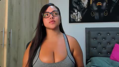 Snapshot of staywithme_x chatting on 10/27/25, 02:26 Melany online show from 10/27/25, 02:26