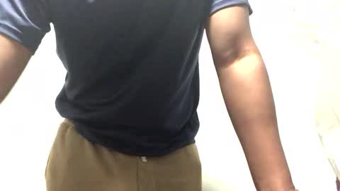 Snapshot of steel_950358 chatting on 11/27/25, 03:52 steel_950358 online show from 11/27/25, 03:52