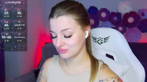 Snapshot of stefaevans chatting on 10/24/25, 08:33 Stefa online show from 10/24/25, 08:33