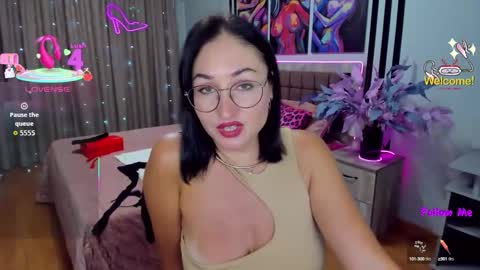 StefanaWinter online show from 10/04/25, 10:24