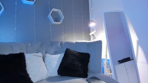 Snapshot of stefania_paz chatting on 03/04/25, 02:38 Stefania online show from 03/04/25, 02:38
