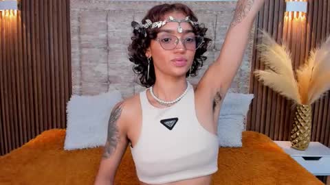 Snapshot of stefania_paz chatting on 09/15/25, 08:31 Stefania online show from 09/15/25, 08:31