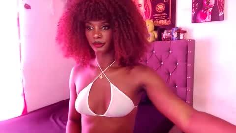 Snapshot of stefanny_2001 chatting on 09/26/25, 06:12 stefanny beautiful online show from 09/26/25, 06:12