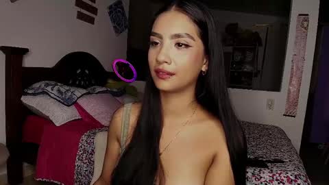 Im MiaIts my first day here  online show from 09/18/25, 12:34