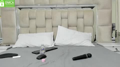 Snapshot of stefany520 chatting on 02/10/25, 10:51 Stefany online show from 02/10/25, 10:51