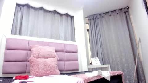 Stefany  online show from 11/04/25, 08:19