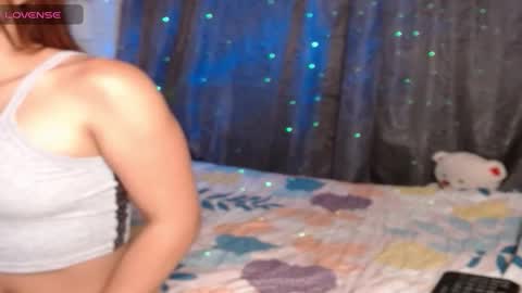 stefany_pablo1 online show from 11/05/25, 01:22