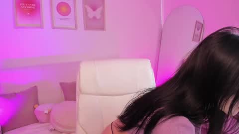 Snapshot of steff_london chatting on 02/27/25, 09:14 Steff online show from 02/27/25, 09:14