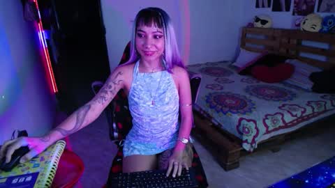   online show from 10/31/25, 04:02