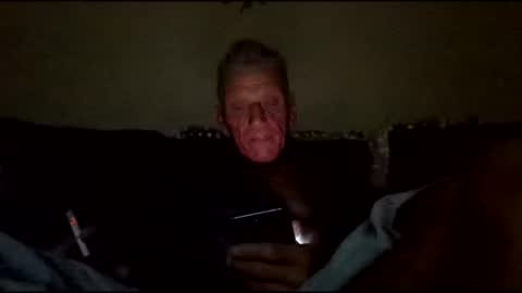 Snapshot of stefy1037 chatting on 10/10/25, 01:26 stefy1037 online show from 10/10/25, 01:26