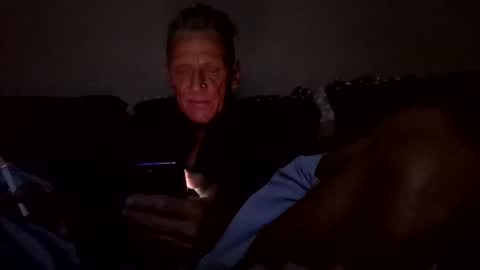 Snapshot of stefy1037 chatting on 10/12/25, 03:27 stefy1037 online show from 10/12/25, 03:27