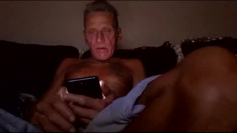 Snapshot of stefy1037 chatting on 10/13/25, 05:51 stefy1037 online show from 10/13/25, 05:51