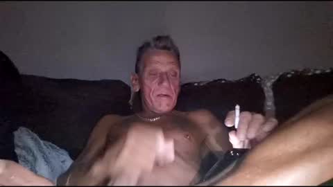 Snapshot of stefy1037 chatting on 10/15/25, 06:35 stefy1037 online show from 10/15/25, 06:35