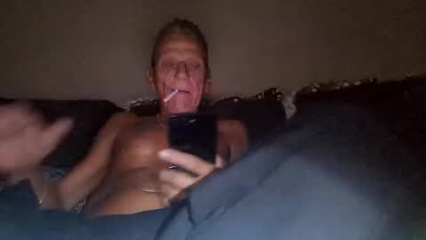 Snapshot of stefy1037 chatting on 10/16/25, 05:30 stefy1037 online show from 10/16/25, 05:30