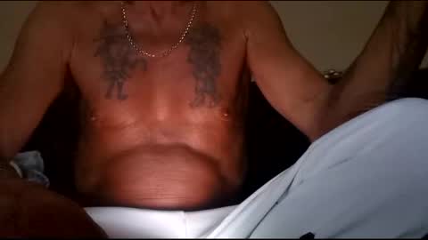 Snapshot of stefy1037 chatting on 10/23/25, 03:17 stefy1037 online show from 10/23/25, 03:17