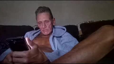 Snapshot of stefy1037 chatting on 11/06/25, 11:11 stefy1037 online show from 11/06/25, 11:11