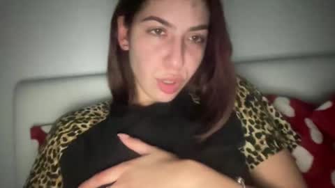 Snapshot of stefy_glow chatting on 02/27/25, 10:53 stefy_glow online show from 02/27/25, 10:53