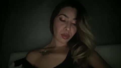 stefy_glow online show from 10/17/25, 09:50