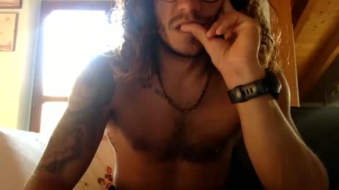Snapshot of steita94 chatting on 10/10/25, 02:05 Surferboy online show from 10/10/25, 02:05