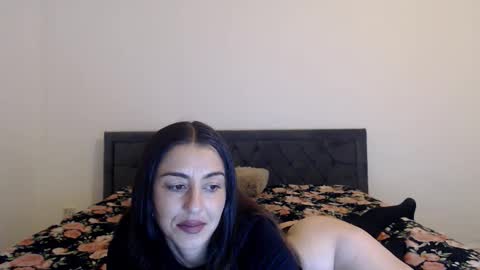 Snapshot of stella_john chatting on 09/29/25, 04:50 Stella John online show from 09/29/25, 04:50