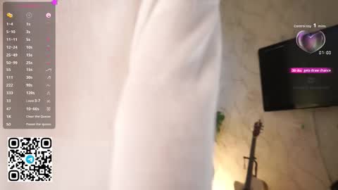 Snapshot of stella_of_steel chatting on 10/17/25, 08:50 Stella online show from 10/17/25, 08:50