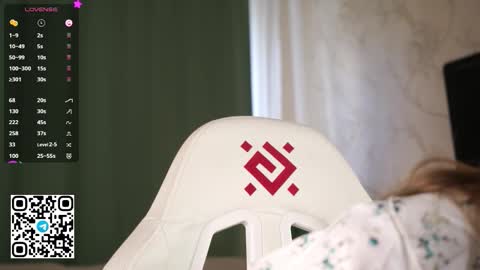 Snapshot of stella_of_steel chatting on 10/26/25, 10:10 Stella online show from 10/26/25, 10:10