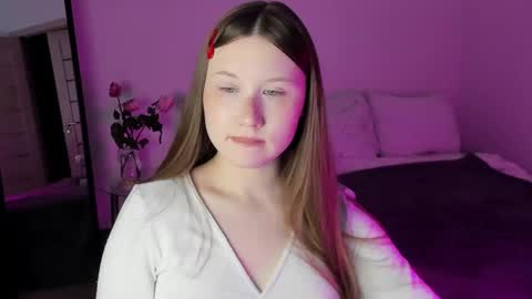 Snapshot of stella_sunny chatting on 01/03/25, 05:50 stella_sunny online show from 01/03/25, 05:50