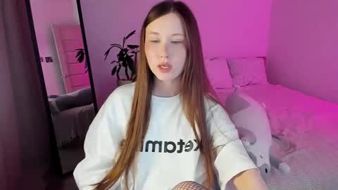 Snapshot of stella_sunny chatting on 02/28/25, 12:10 stella_sunny online show from 02/28/25, 12:10