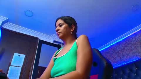 Estella online show from 09/27/25, 09:42