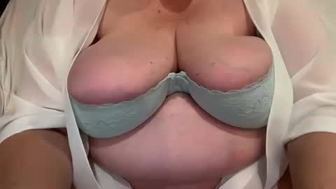 stellaaltamarea online show from 10/23/25, 09:46