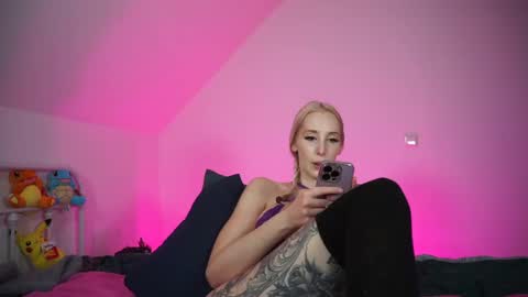 Snapshot of stellacinderella chatting on 03/05/25, 02:23 StellaCinderella online show from 03/05/25, 02:23