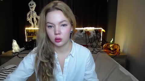 stellalights online show from 10/31/25, 07:09