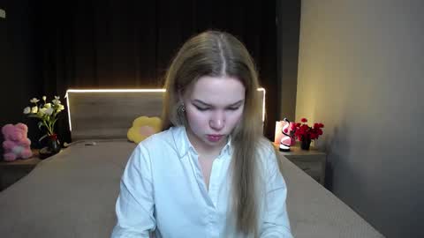 stellalights online show from 11/19/25, 01:33