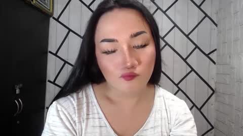 Snapshot of stellaven chatting on 10/13/25, 02:11 Stellaven online show from 10/13/25, 02:11