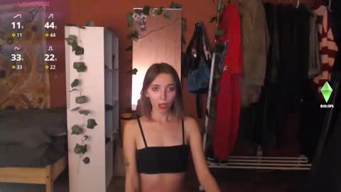 Snapshot of steph_fossst chatting on 09/15/25, 04:29 Stephanie 3 online show from 09/15/25, 04:29