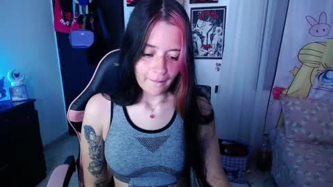 Snapshot of stephani_rousso chatting on 02/07/25, 02:04 joha cosmo online show from 02/07/25, 02:04
