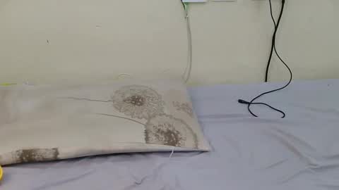 Snapshot of stephanie_khan chatting on 11/07/25, 04:56 Lynne online show from 11/07/25, 04:56